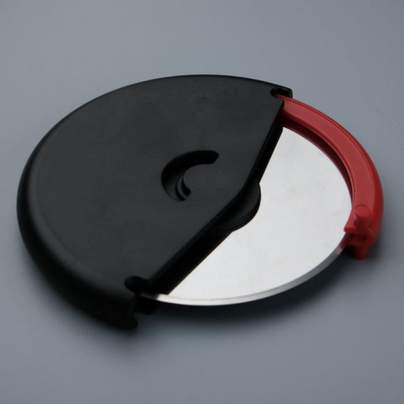 Pizza Slicer with Protective Blade Guard and Ergonomic Handle - Picture 2 of 11